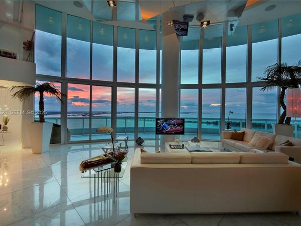 1643 Brickell Avenue, Unit 2902, Miami, FL 33129