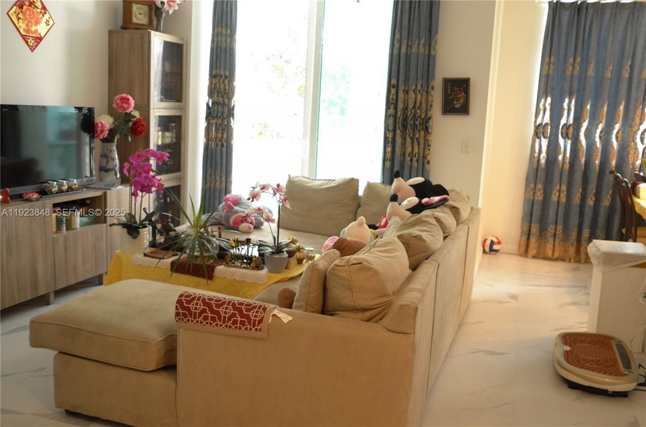 253 NE 2nd St, Unit 908, Miami, FL 33132 Photo