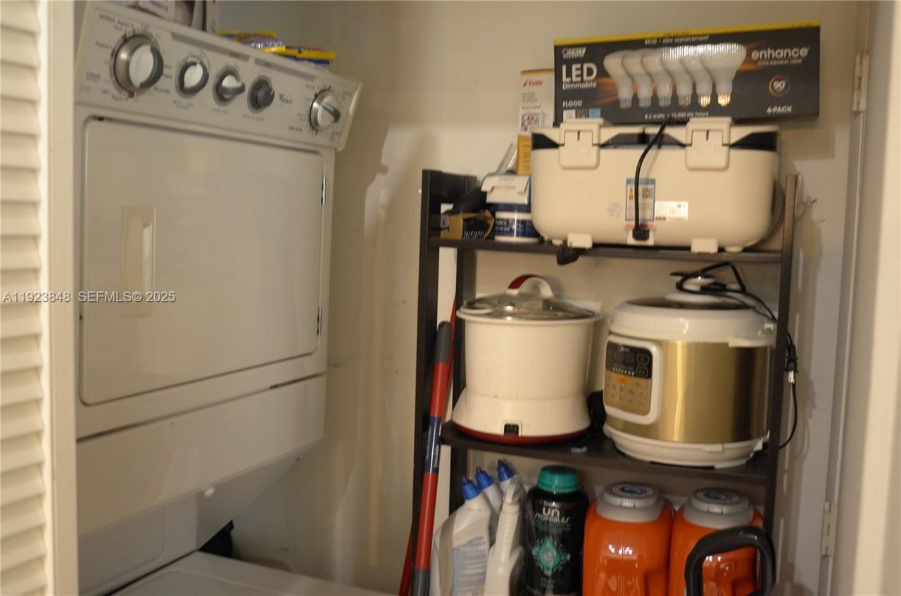 253 NE 2nd St, Unit 908, Miami, FL 33132 Photo