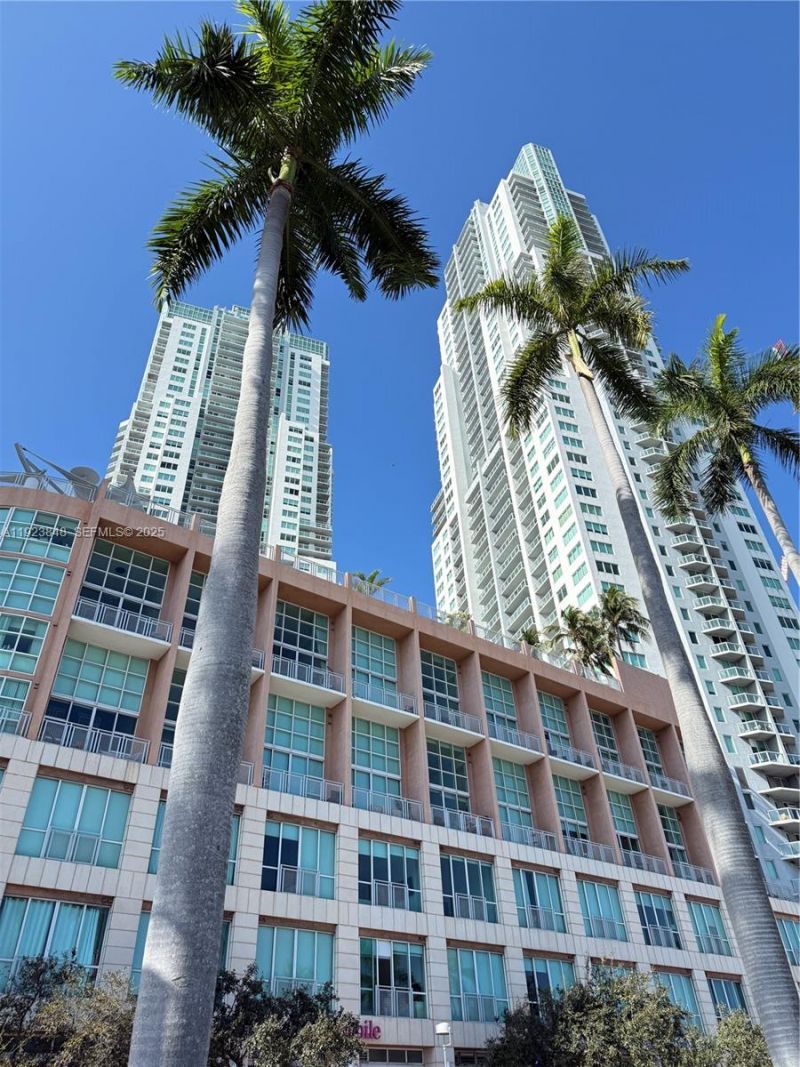 253 NE 2nd St, Unit 908, Miami, FL 33132 Photo