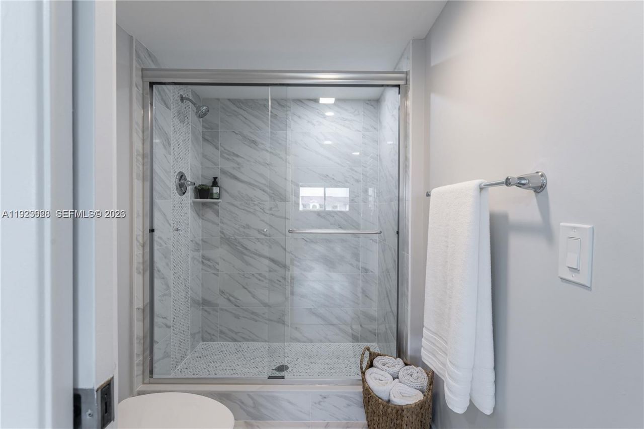 12955 SW 16th Ct, Unit 409M, Pembroke Pines, FL 33027 Photo