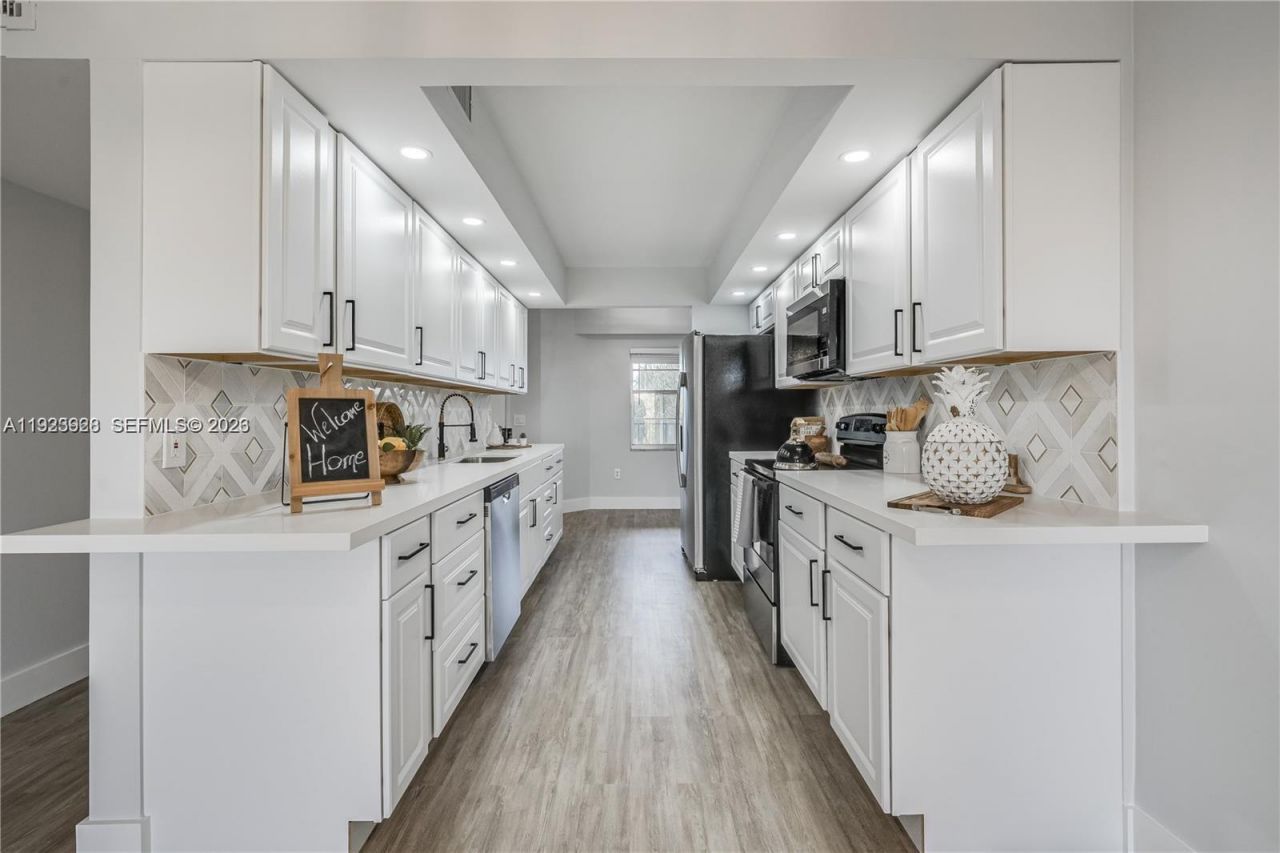 12955 SW 16th Ct, Unit 409M, Pembroke Pines, FL 33027 Photo