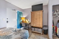 201 74th Ave. N photo 4