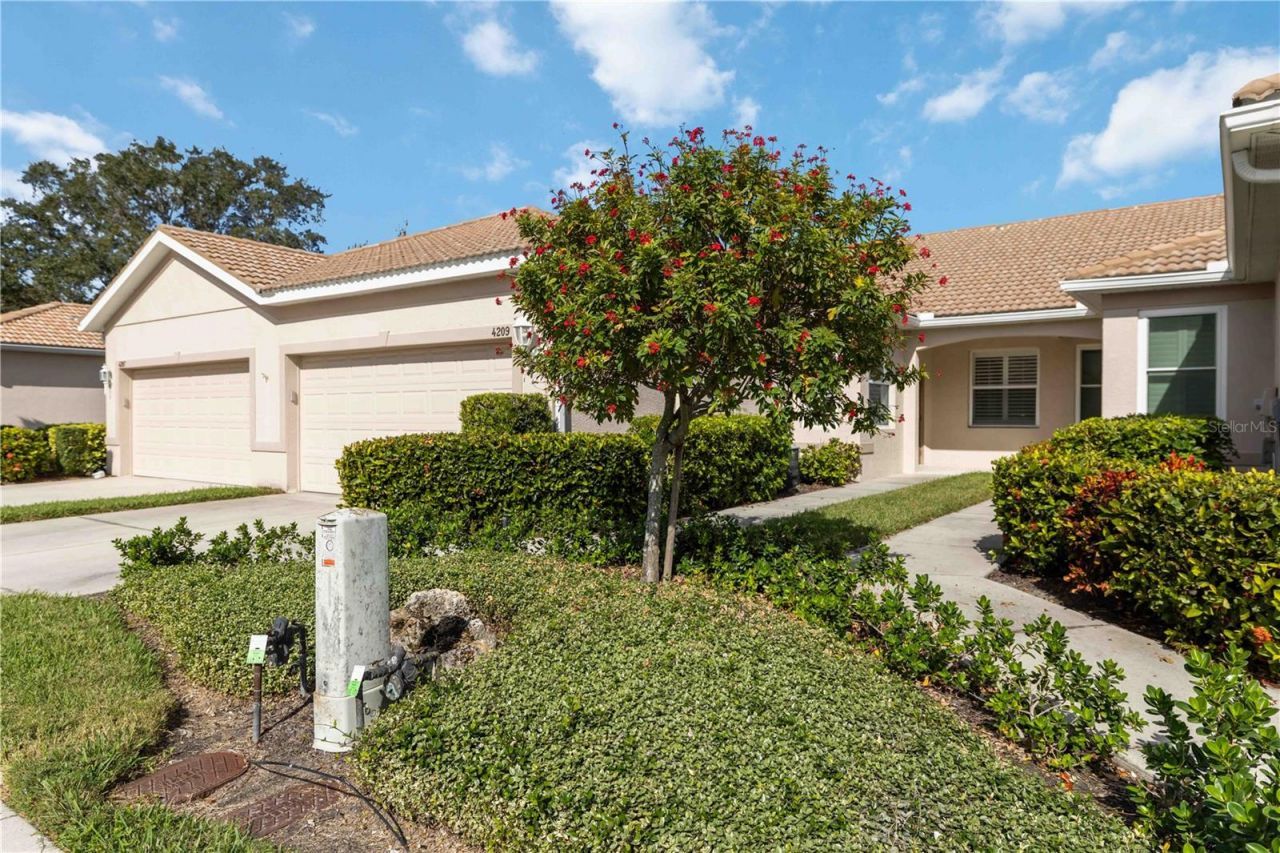 4209 Cascade Falls Drive, Sarasota, FL 34243 Main Photo