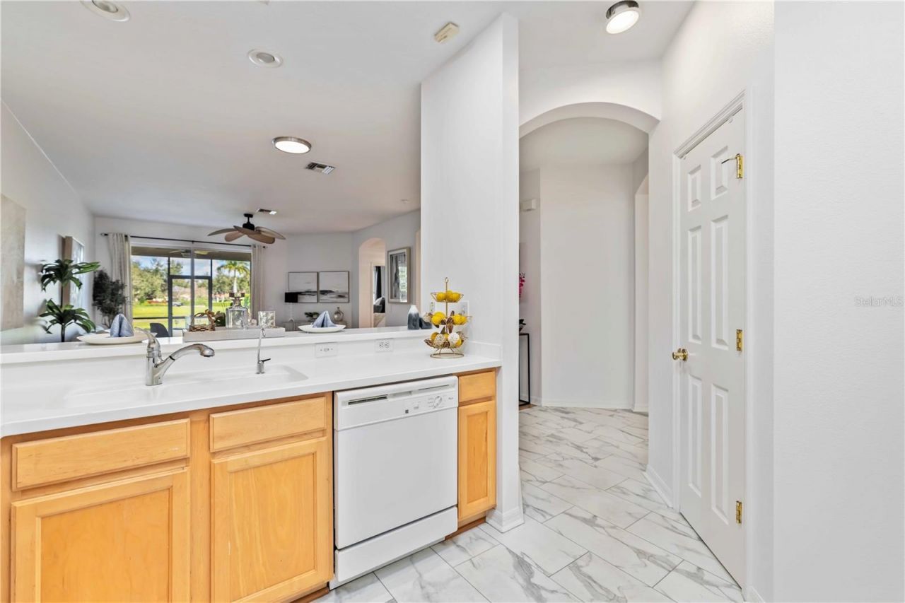 4209 Cascade Falls Drive, Sarasota, FL 34243 Photo