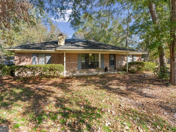 156 W Peach Avenue, Kingsland, GA 31548