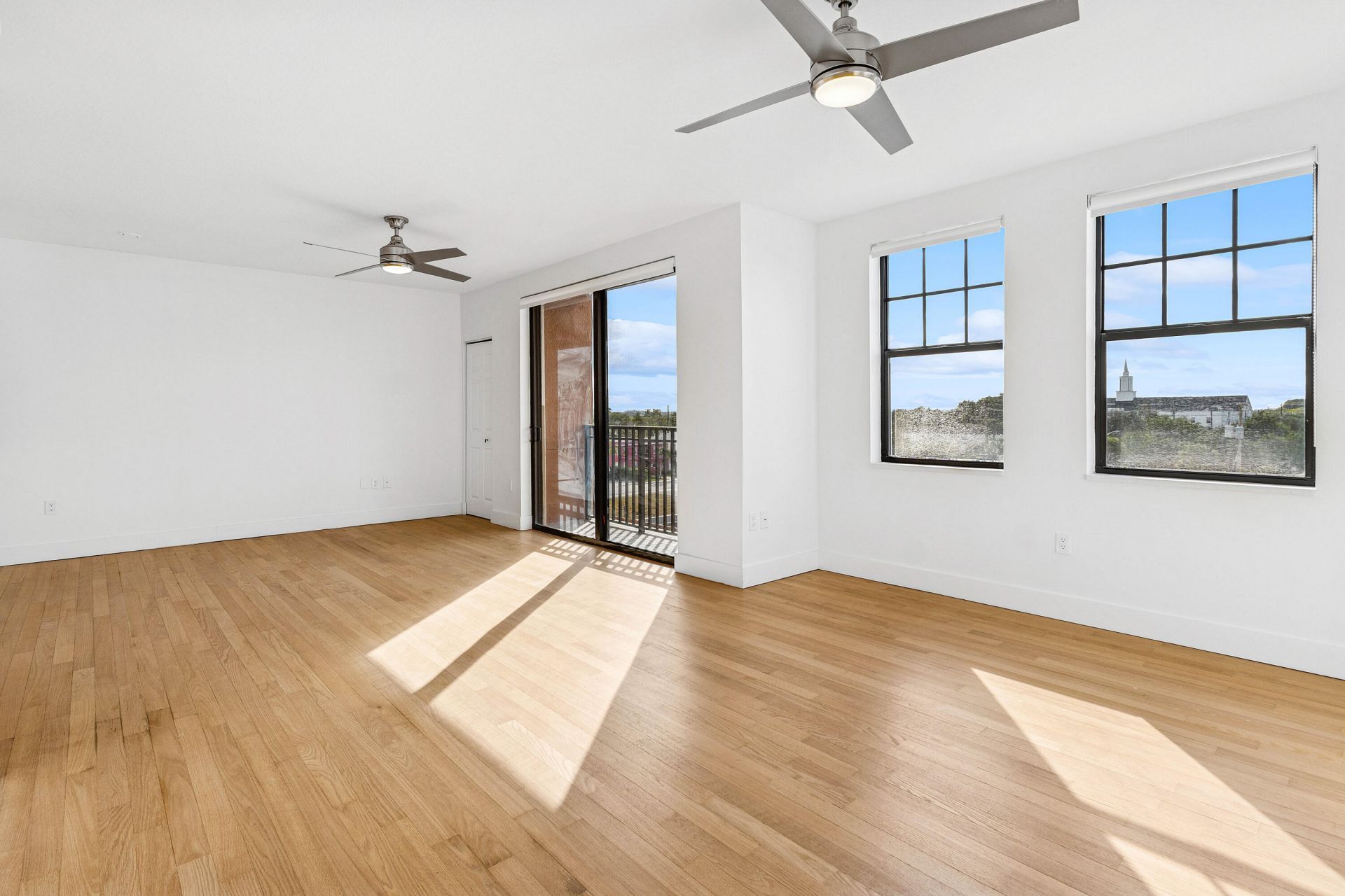 511 Lucerne Avenue, Unit 416, Lake Worth Beach, FL 33460 Photo