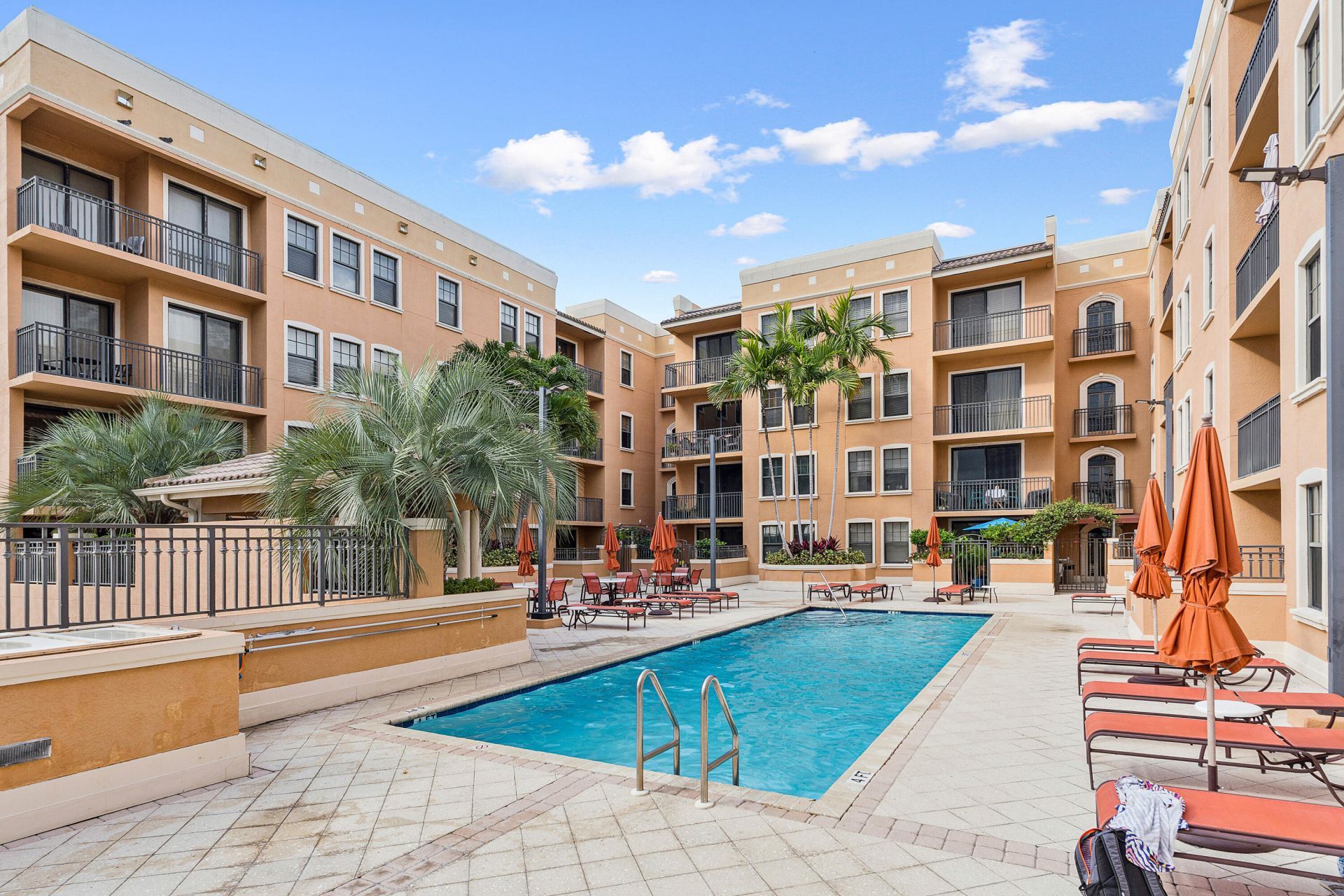 511 Lucerne Avenue, Unit 416, Lake Worth Beach, FL 33460 Photo