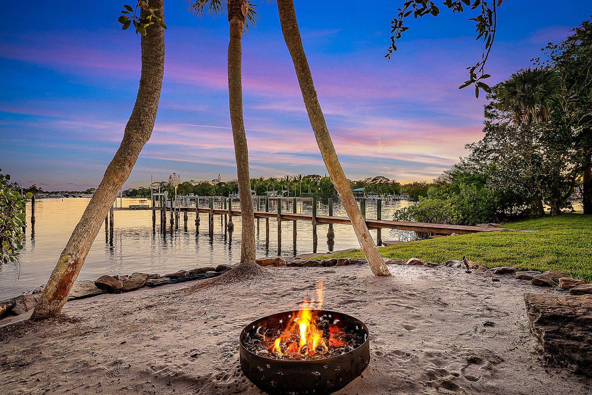 19651 Riverside Drive, Jupiter, FL 33469 Photo