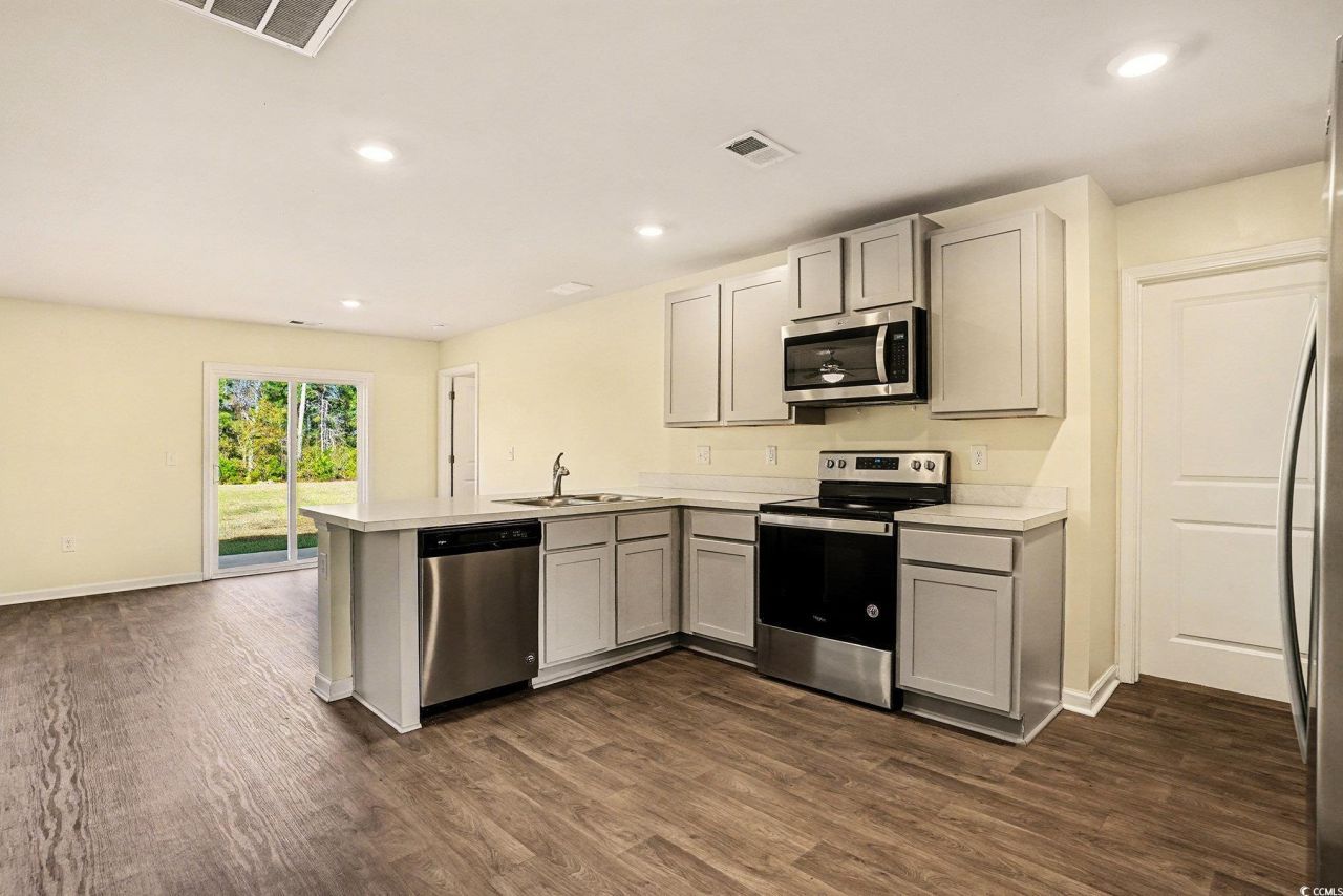 211 Pine Forest Dr. Photo 10