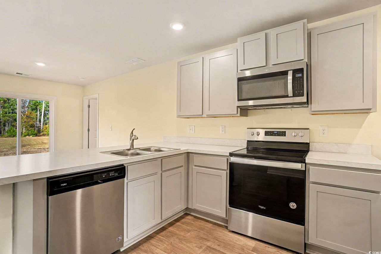 211 Pine Forest Dr. Photo 8