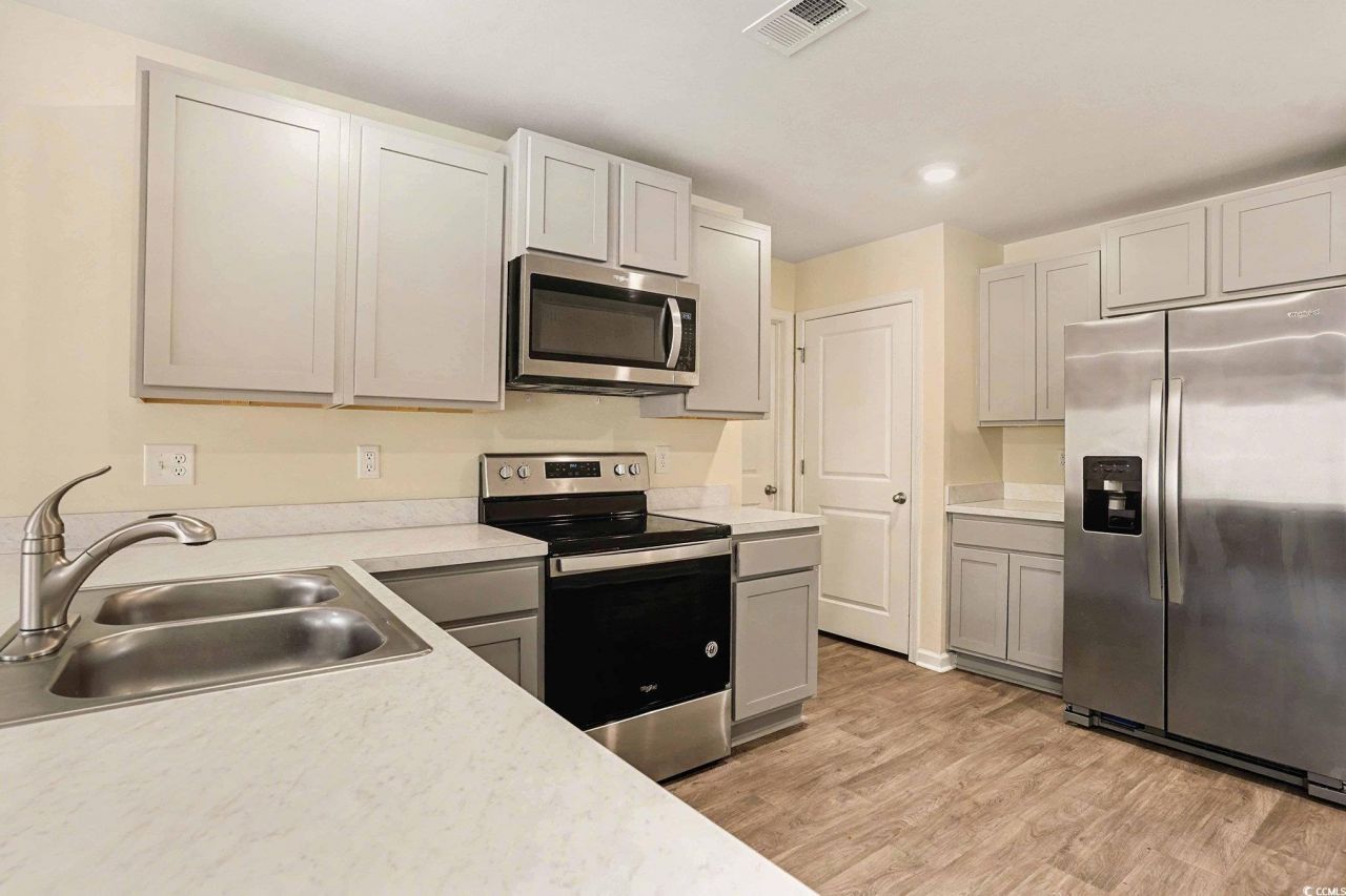 211 Pine Forest Dr. Photo 9