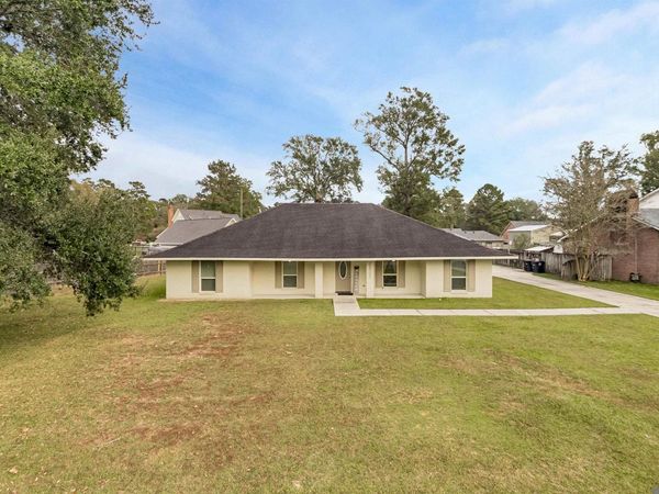 6410 Tarorra Dr, Greenwell Springs, LA 70739