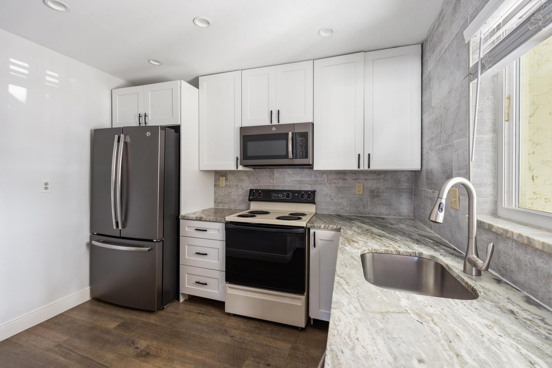 1450 N Riverside Dr, Unit 101, Pompano Beach, FL 33062 Photo