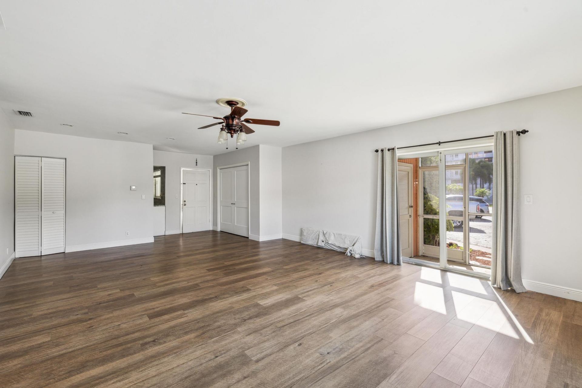 1450 N Riverside Dr, Unit 101, Pompano Beach, FL 33062 Photo