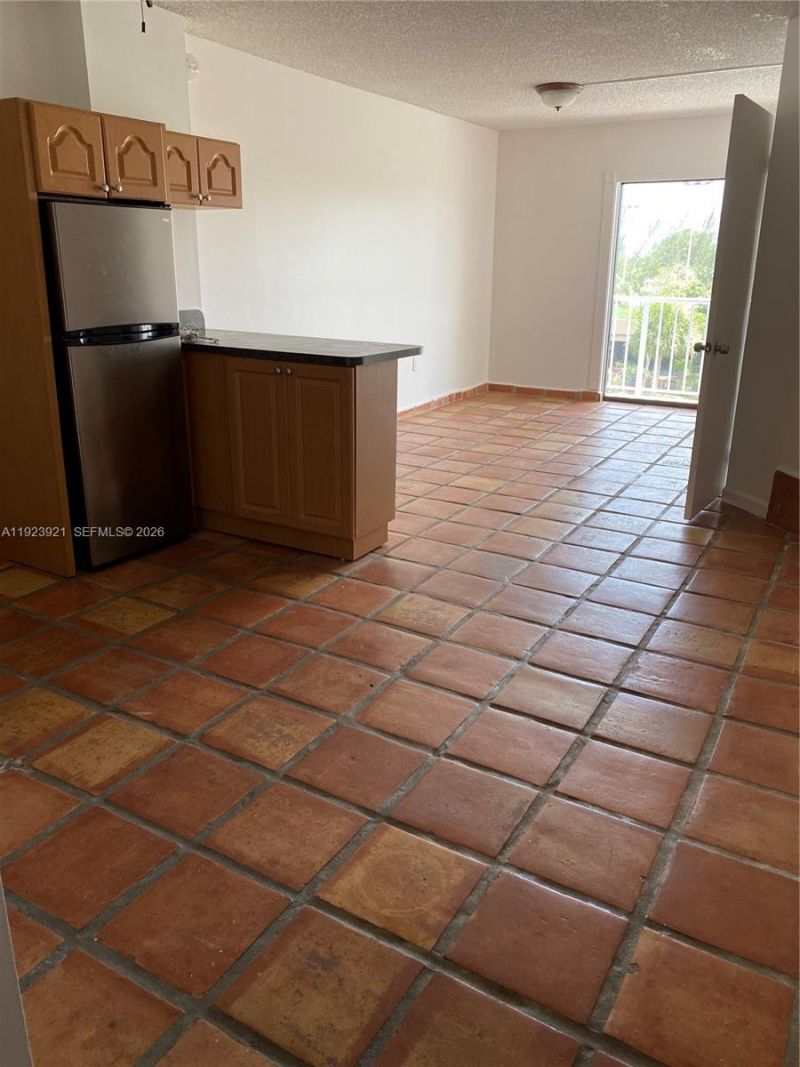 1650 NE 115th St, Unit 405, Miami, FL 33181 Photo