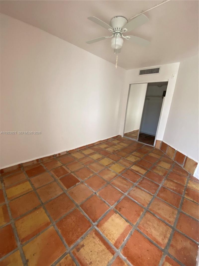 1650 NE 115th St, Unit 405, Miami, FL 33181 Photo