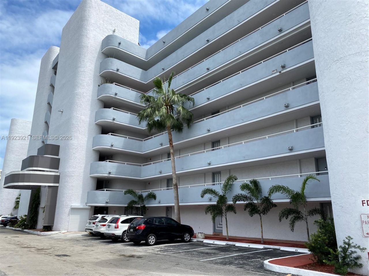 1650 NE 115th St, Unit 405, Miami, FL 33181 Photo