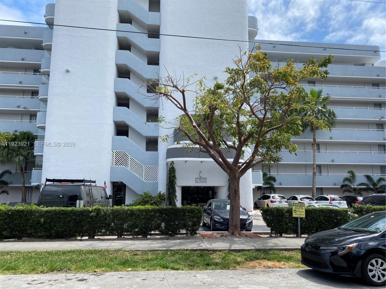 1650 NE 115th St, Unit 405, Miami, FL 33181 Photo