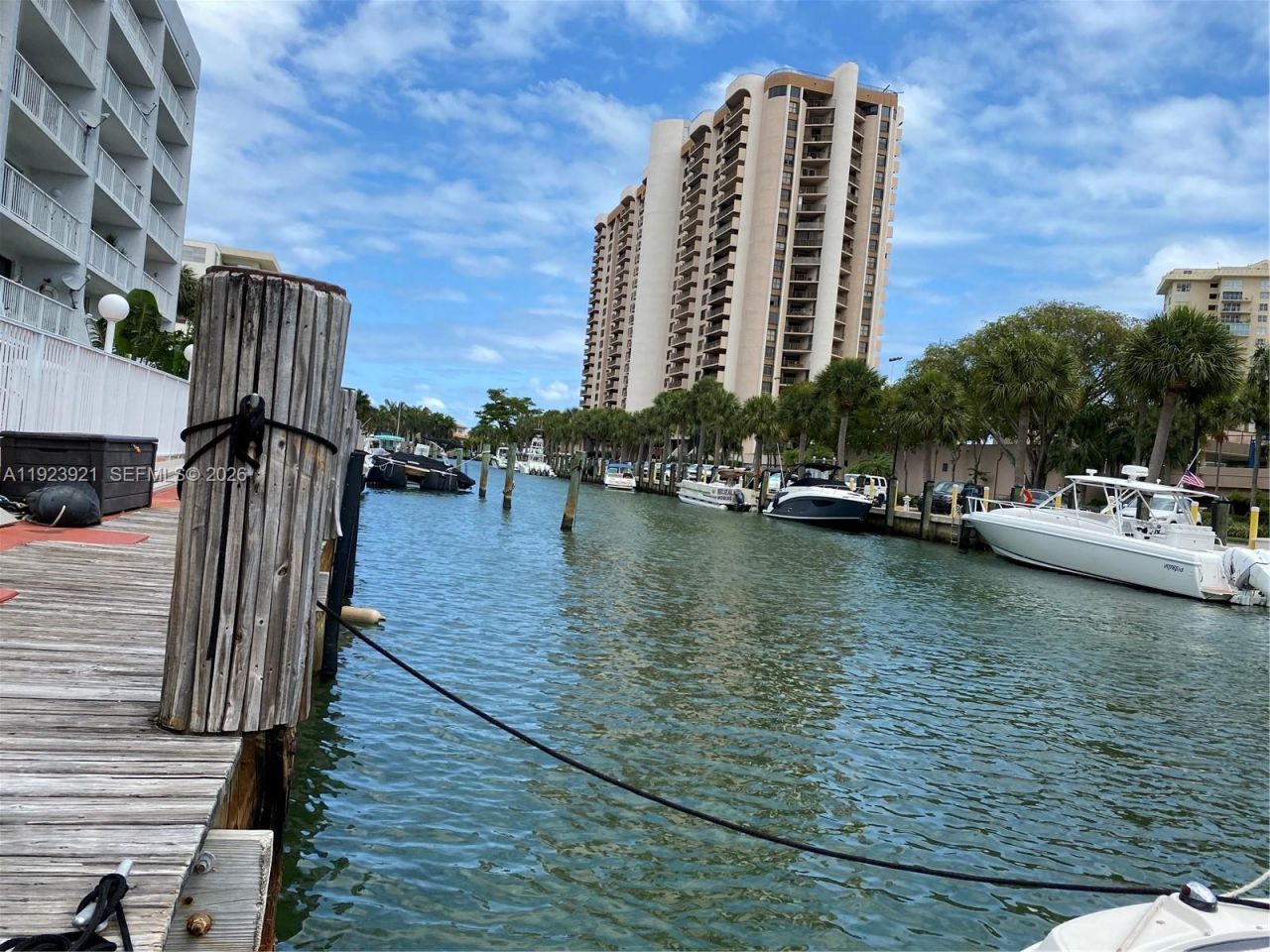 1650 NE 115th St, Unit 405, Miami, FL 33181 Photo