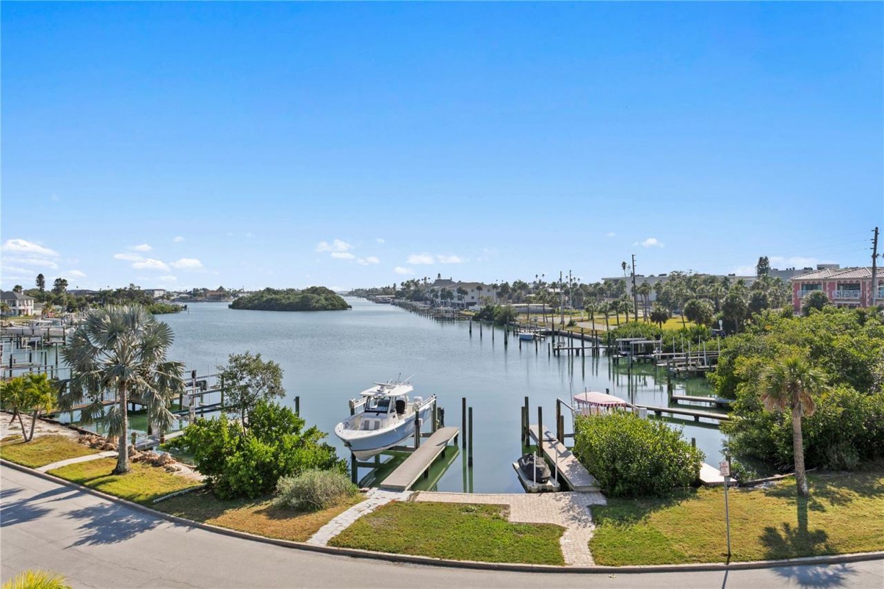 3333 W Maritana Drive, Saint Pete Beach, FL 33706 Photo