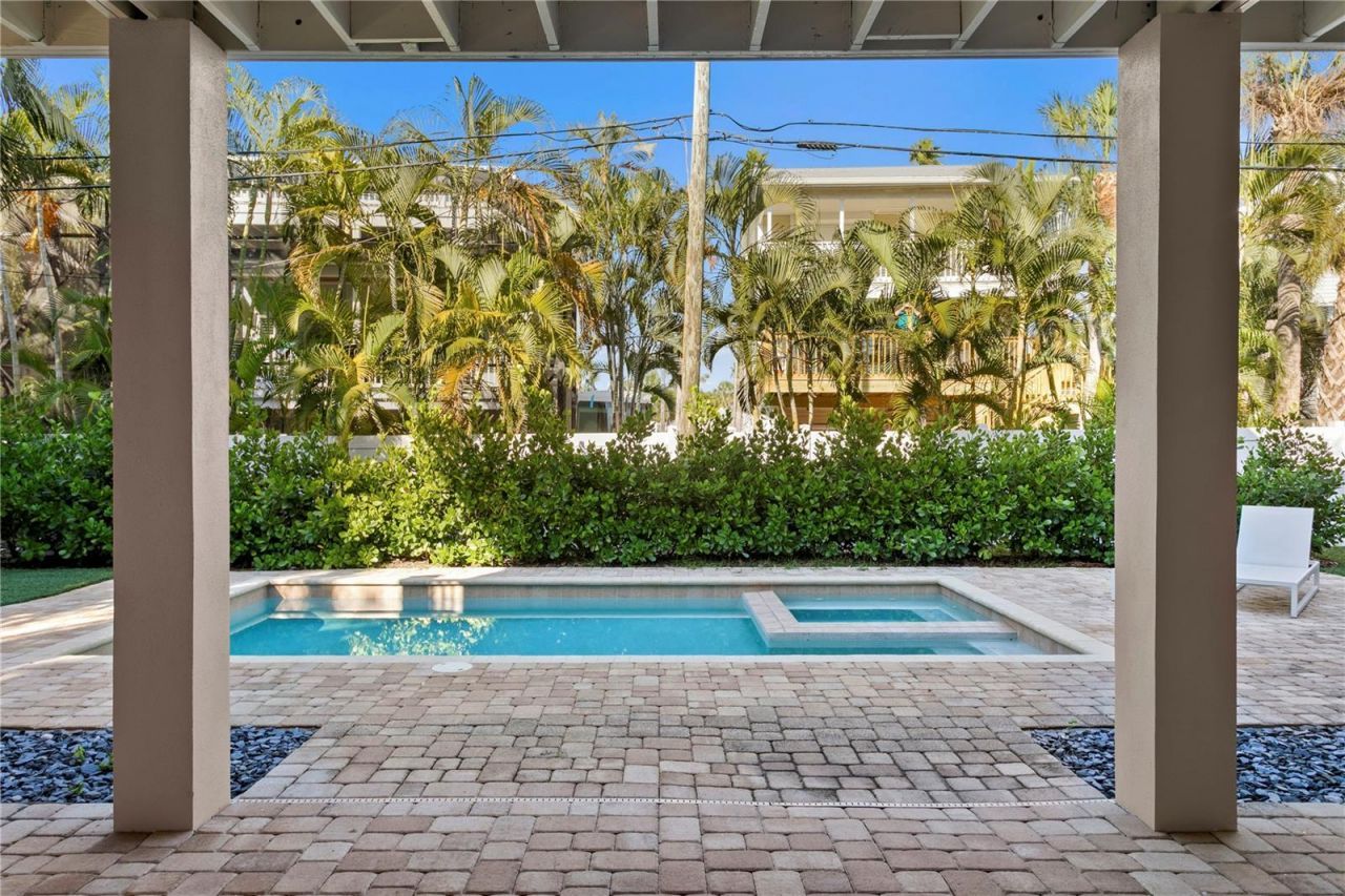 3333 W Maritana Drive, Saint Pete Beach, FL 33706 Photo