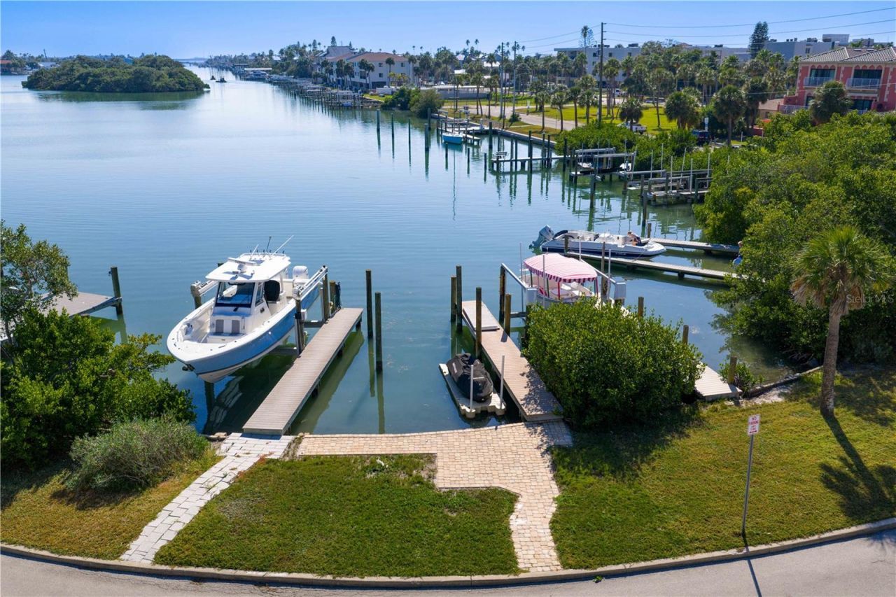 3333 W Maritana Drive, Saint Pete Beach, FL 33706 Photo