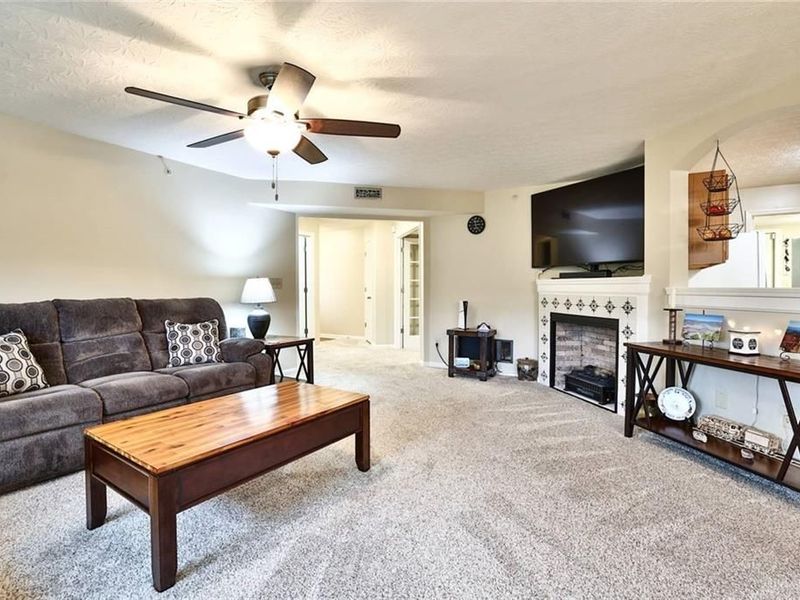 1753 Weatherstone Circle, Monroe, OH 45050 Photo 8