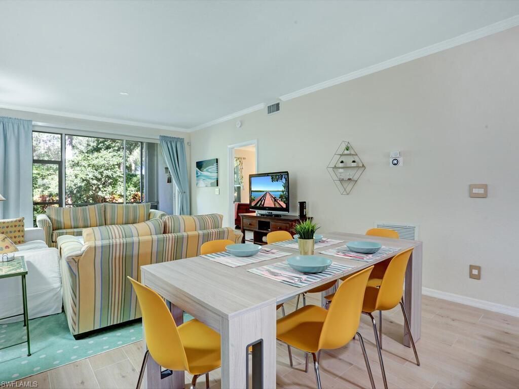7095 Barrington Cir, Unit 6-102, Naples, FL 34108 Photo