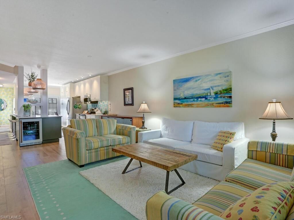 7095 Barrington Cir, Unit 6-102, Naples, FL 34108 Photo