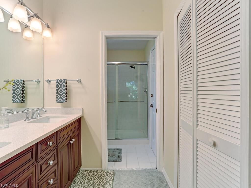7095 Barrington Cir, Unit 6-102, Naples, FL 34108 Photo
