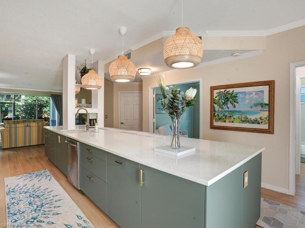 7095 Barrington Cir, Unit 6-102, Naples, FL 34108 Photo