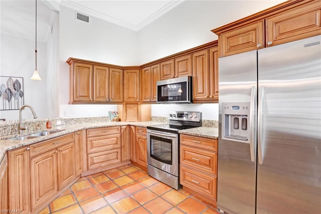6535 Valen Way, Unit E-202, Naples, FL 34108 Photo