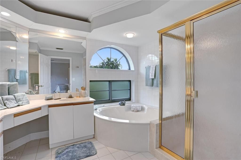 6535 Valen Way, Unit E-202, Naples, FL 34108 Photo