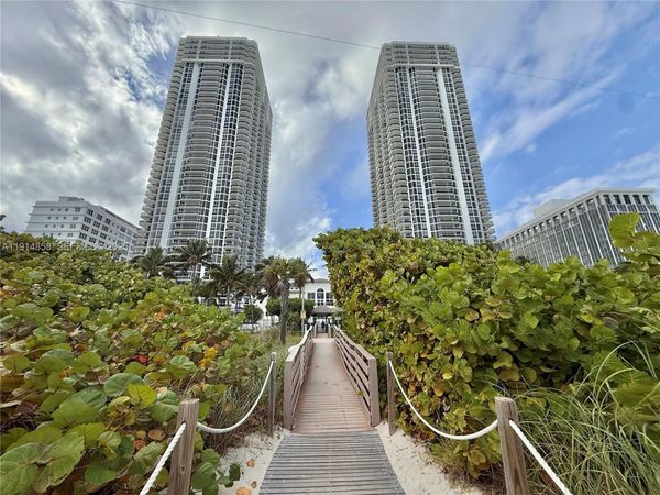 4775 Collins Ave, Unit 1601, Miami Beach, FL 33140
