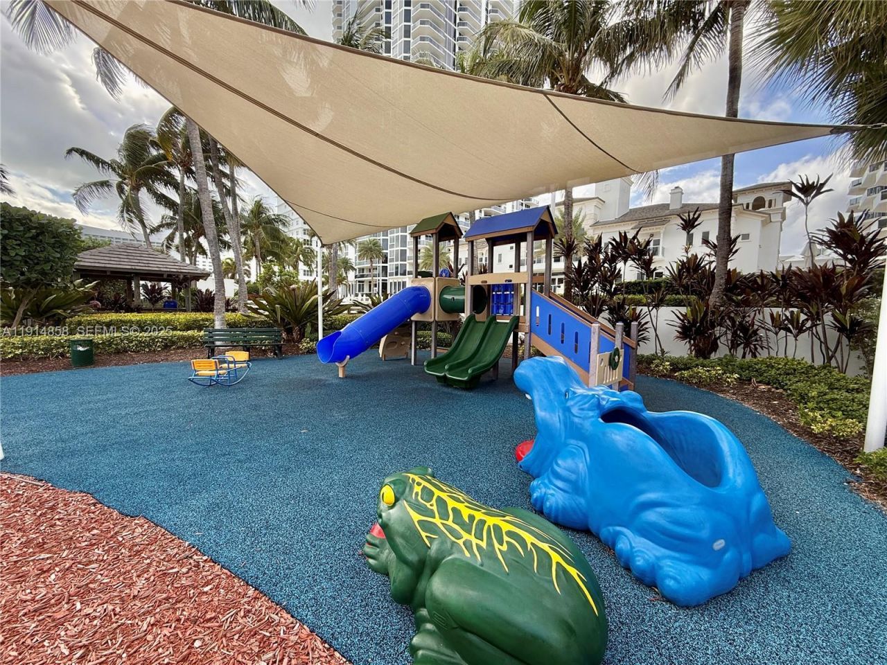 4775 Collins Ave, Unit 1601, Miami Beach, FL 33140 Photo