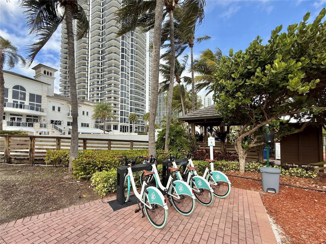 4775 Collins Ave, Unit 1601, Miami Beach, FL 33140 Photo