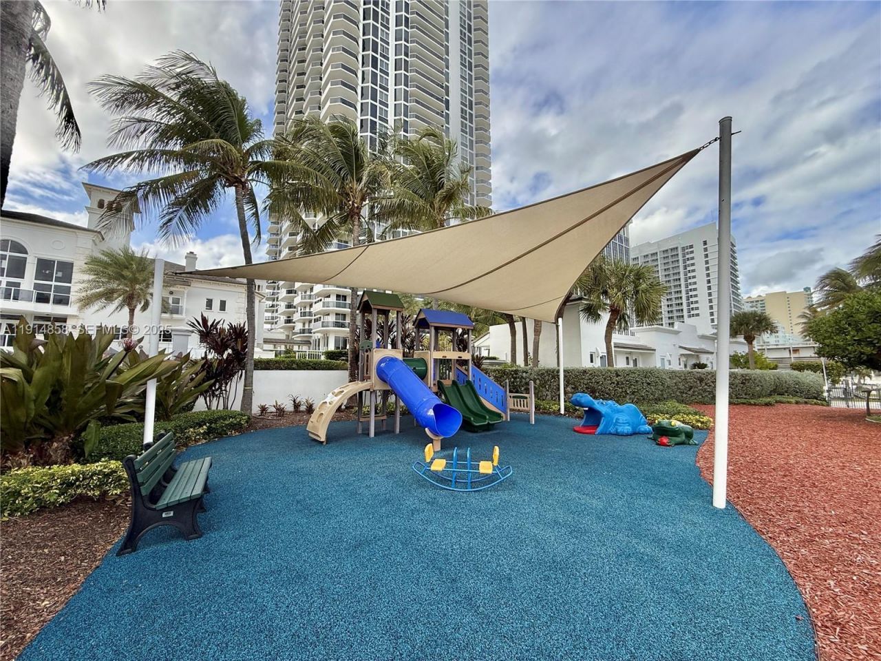 4775 Collins Ave, Unit 1601, Miami Beach, FL 33140 Photo