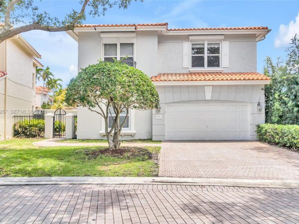 1547 Mariner Way, Hollywood, FL 33019