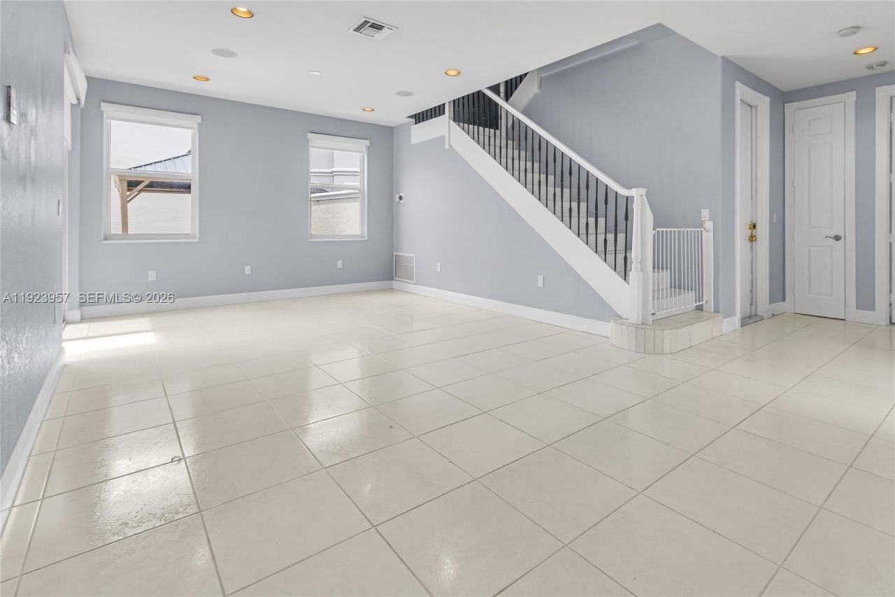 1547 Mariner Way, Hollywood, FL 33019 Photo