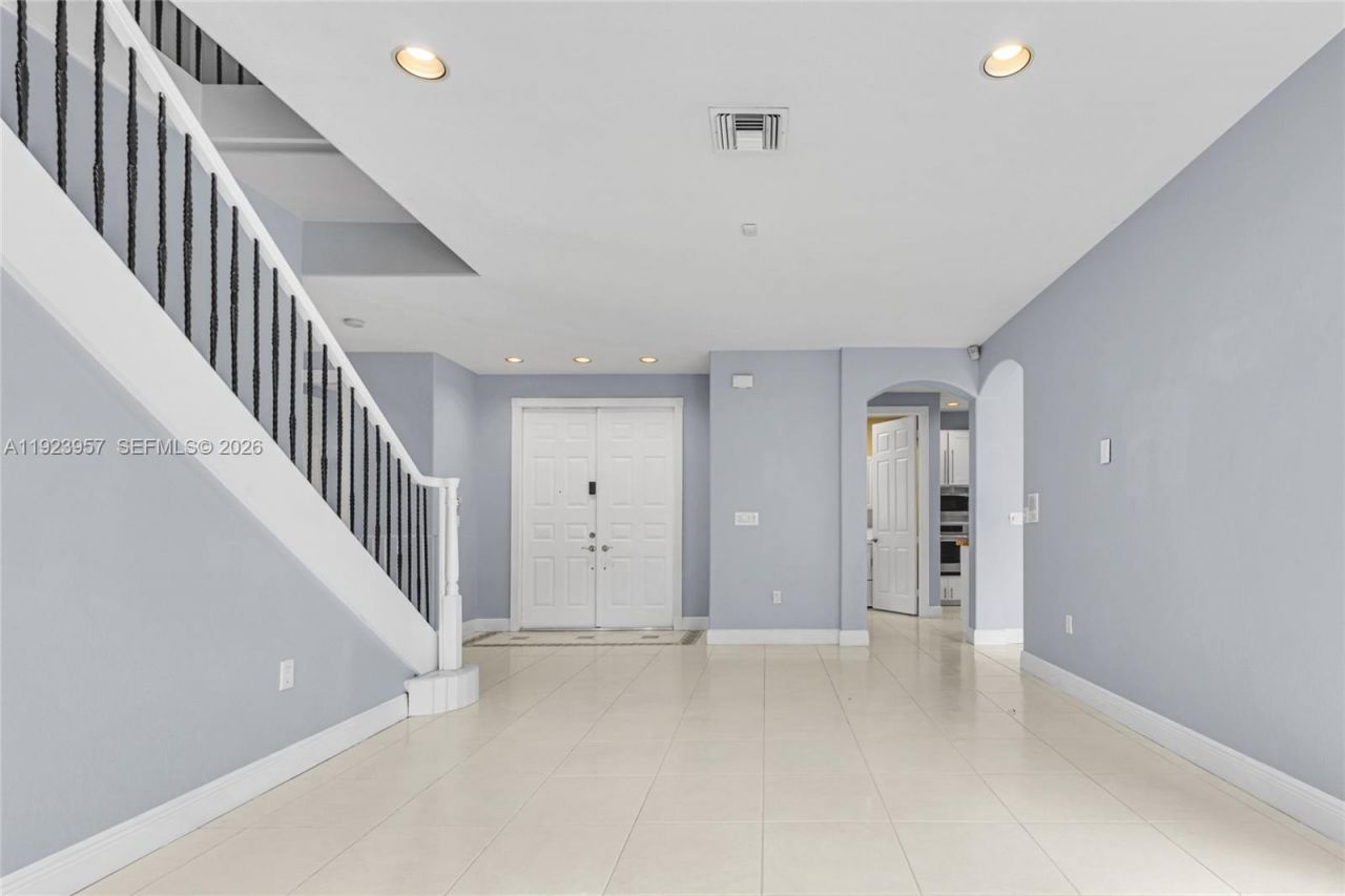 1547 Mariner Way, Hollywood, FL 33019 Photo