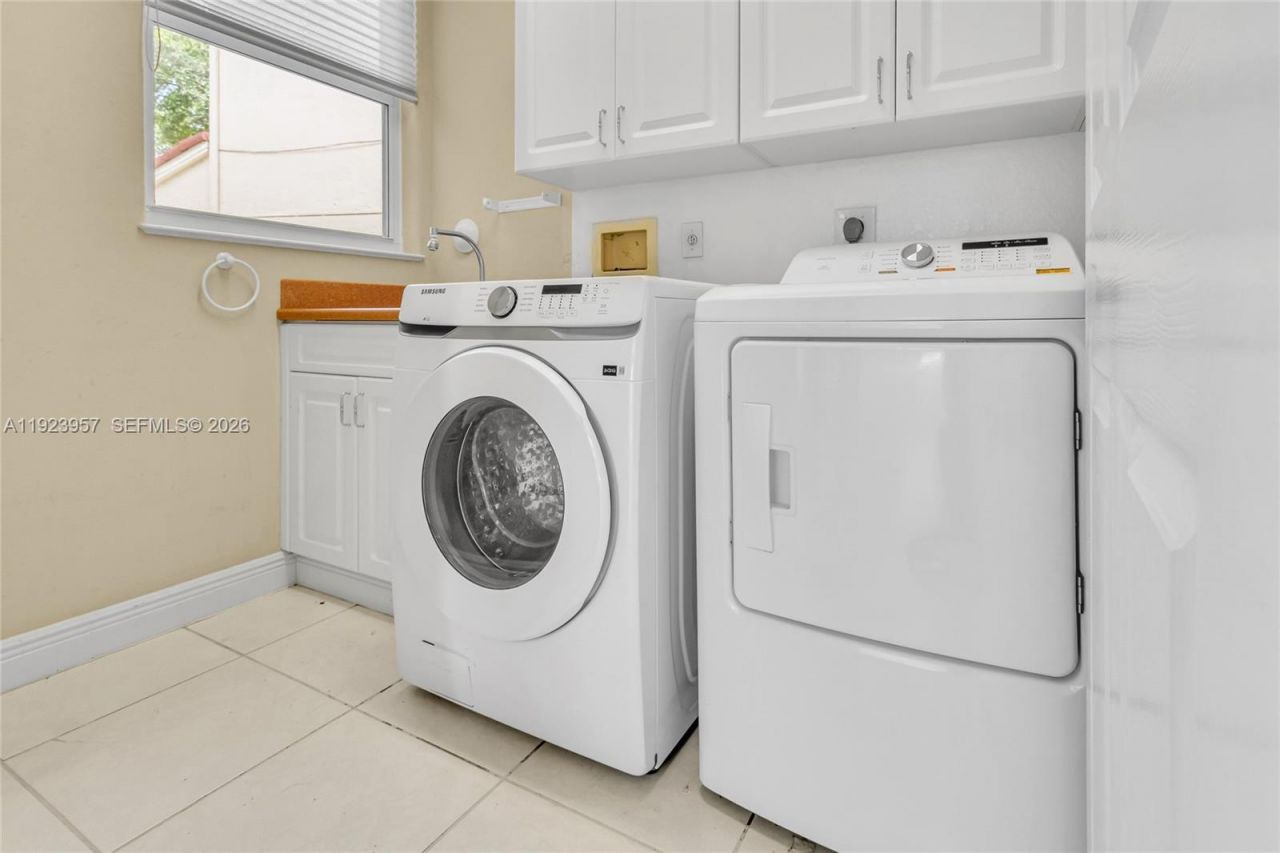 1547 Mariner Way, Hollywood, FL 33019 Photo