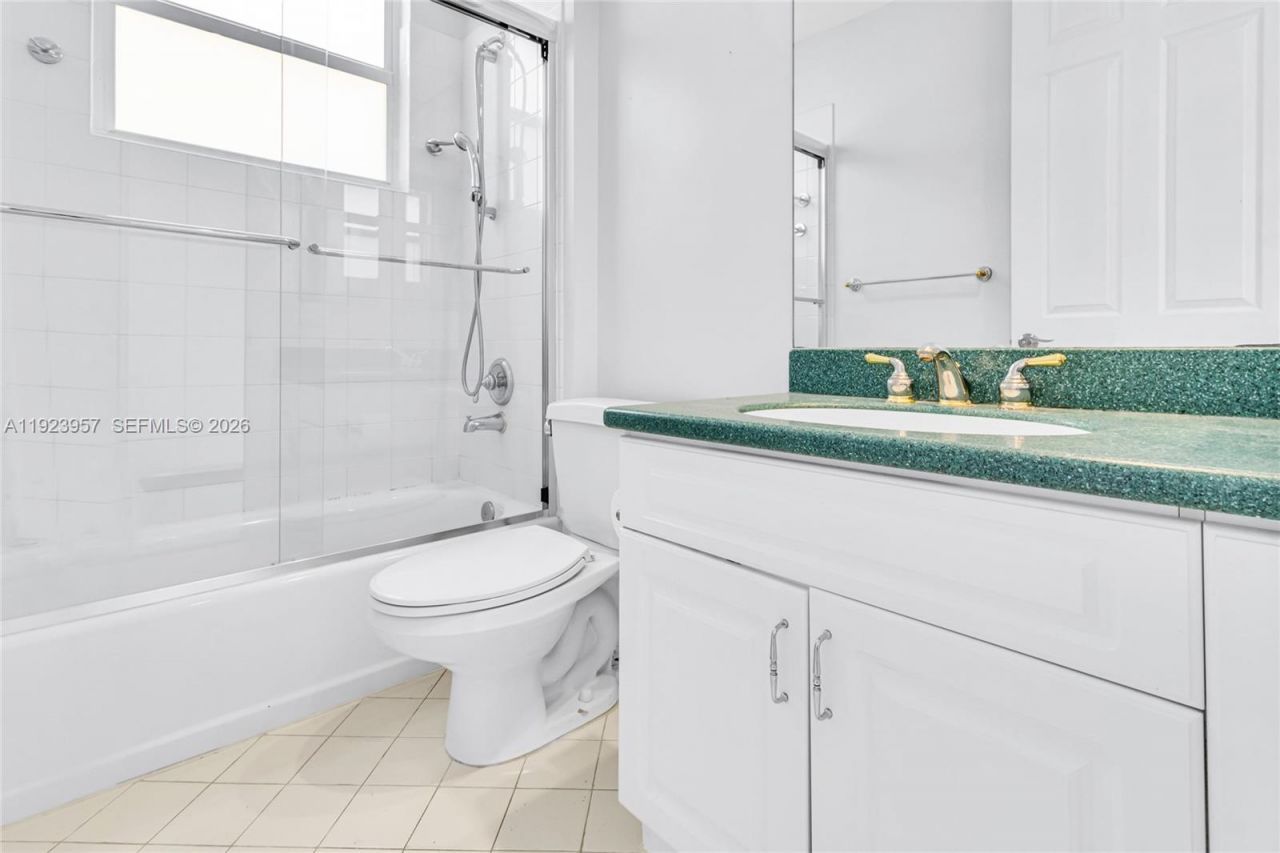 1547 Mariner Way, Hollywood, FL 33019 Photo