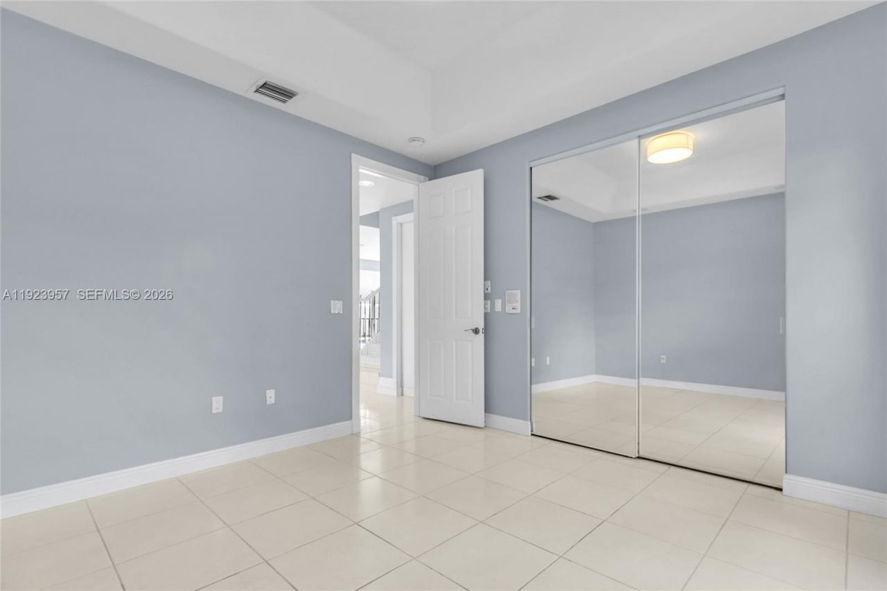 1547 Mariner Way, Hollywood, FL 33019 Photo
