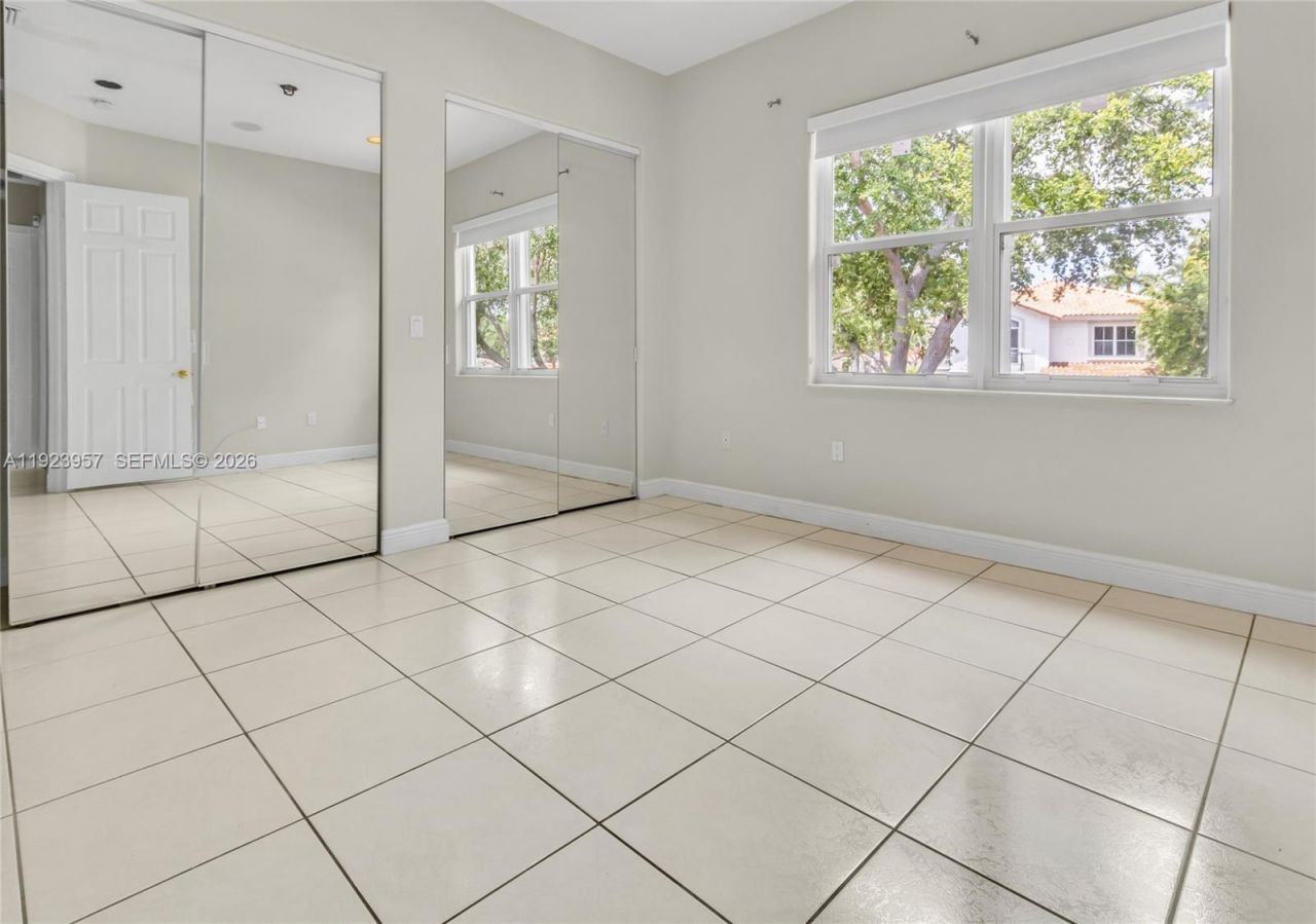 1547 Mariner Way, Hollywood, FL 33019 Photo