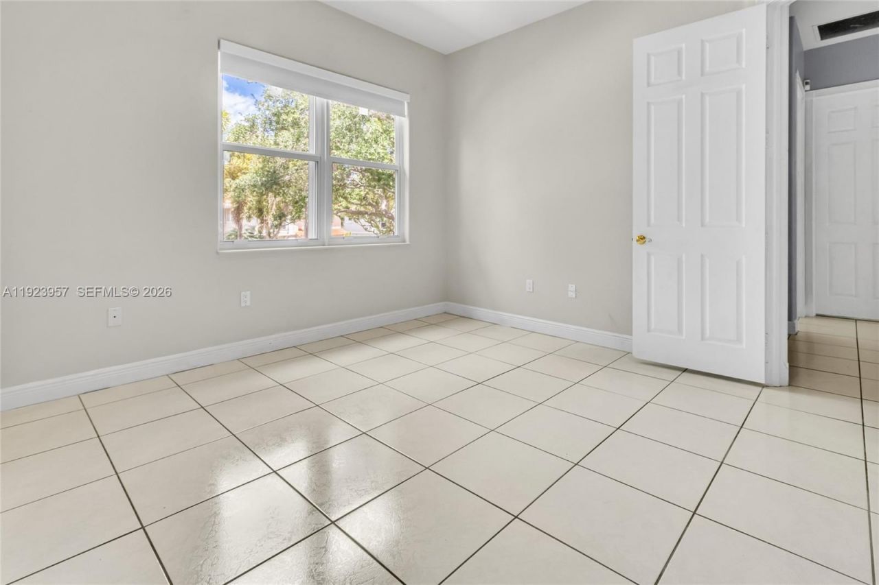1547 Mariner Way, Hollywood, FL 33019 Photo