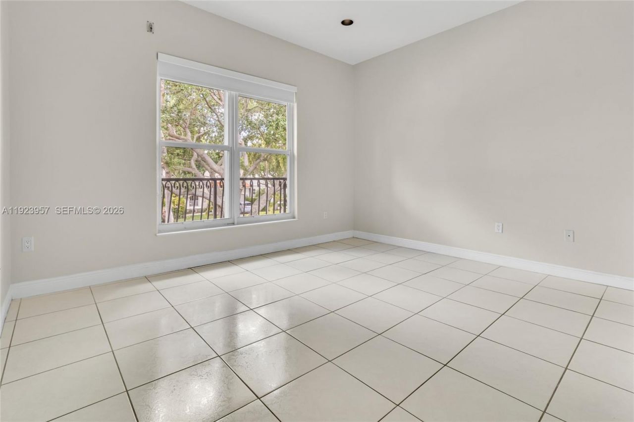 1547 Mariner Way, Hollywood, FL 33019 Photo