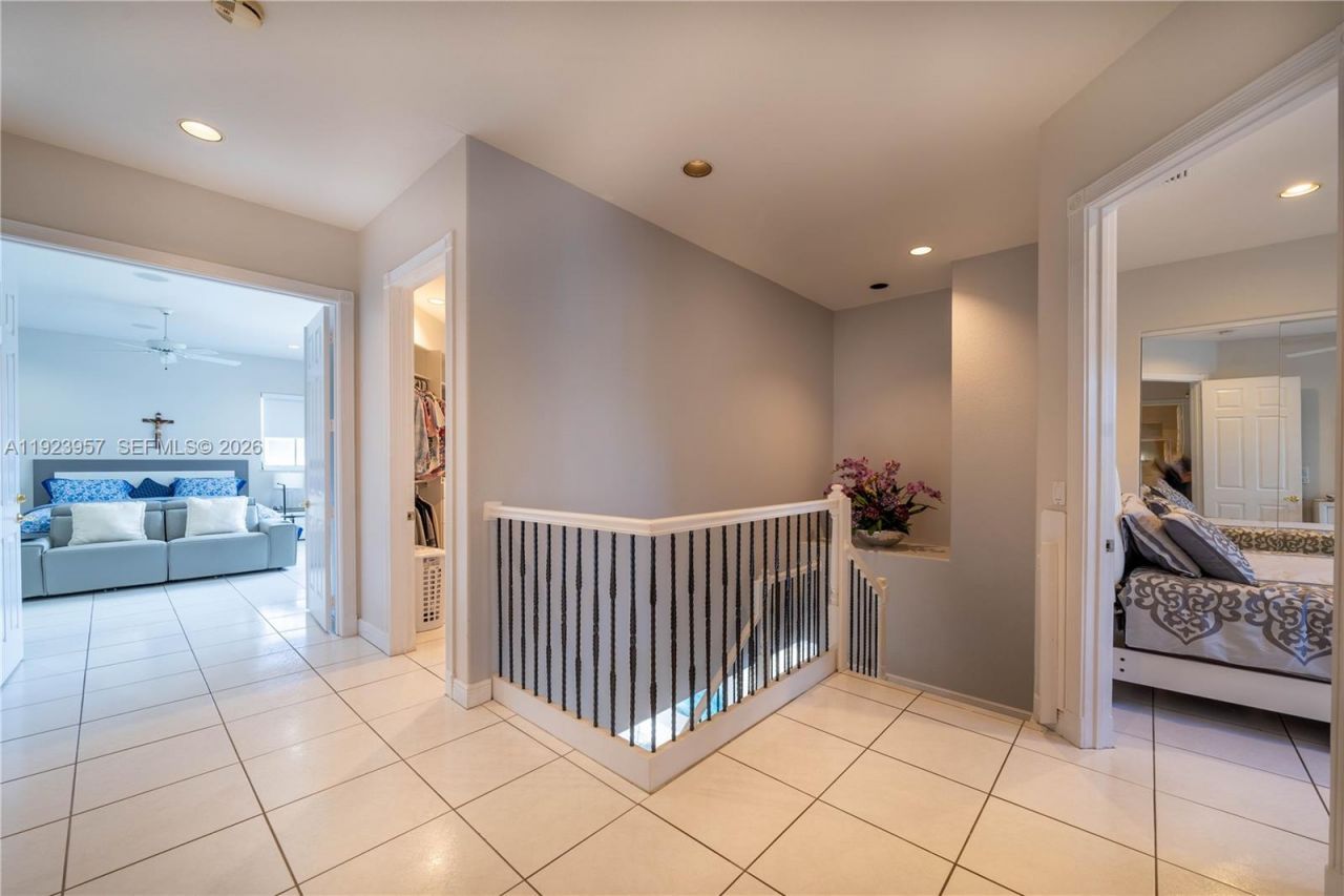 1547 Mariner Way, Hollywood, FL 33019 Photo