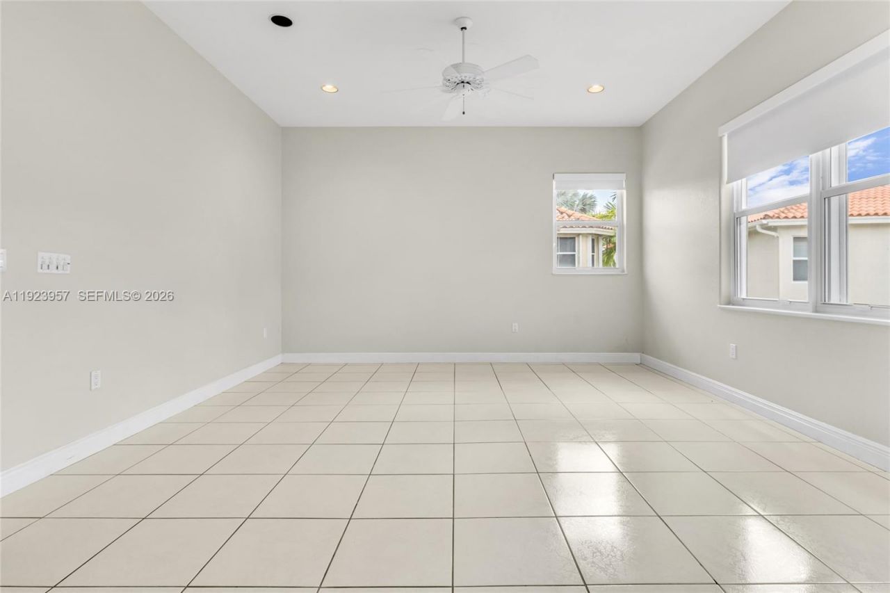 1547 Mariner Way, Hollywood, FL 33019 Photo