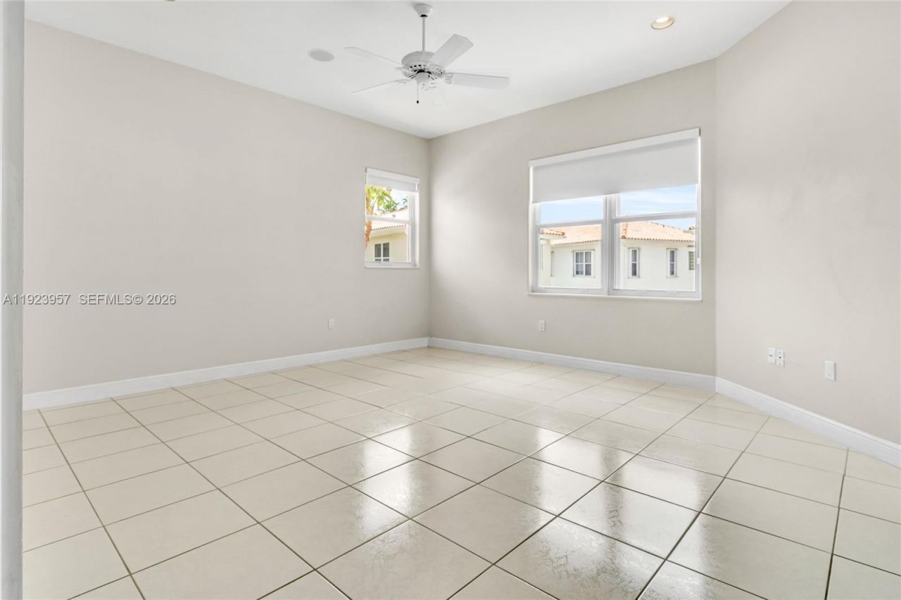 1547 Mariner Way, Hollywood, FL 33019 Photo